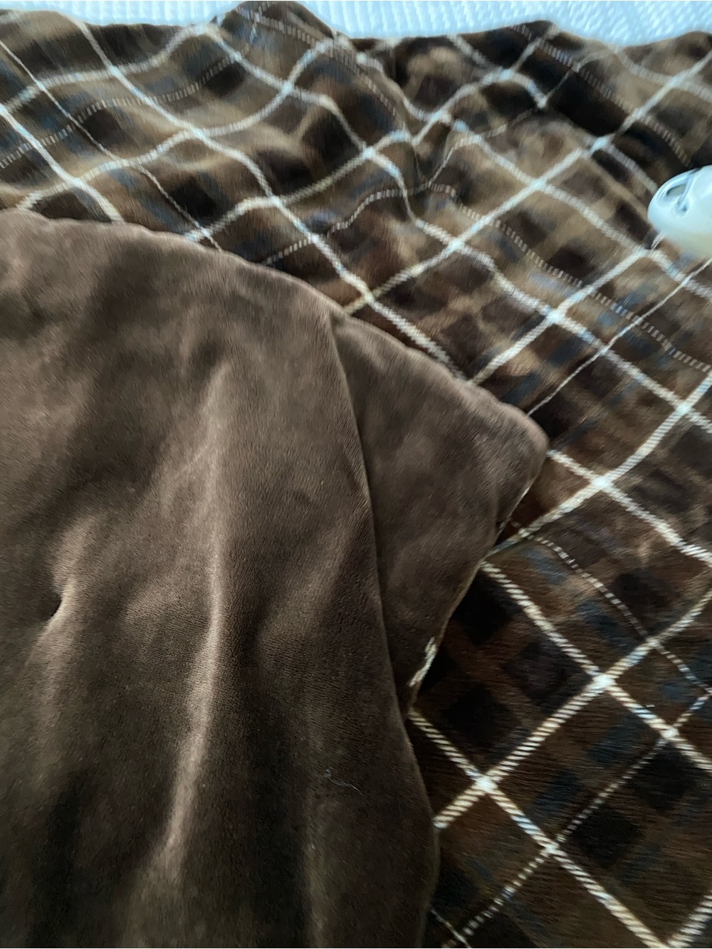 Sunbeam Brown Plaid Heated Throw Controller